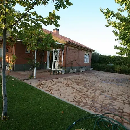 A 40 Minutos De Madrid Holiday home *